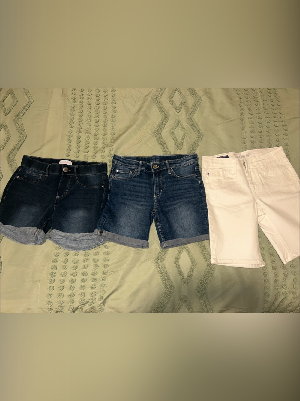 Lot of 3 Pairs of Girls Shorts Size 10-12 Vigoss, Tommy Bahama, &denim